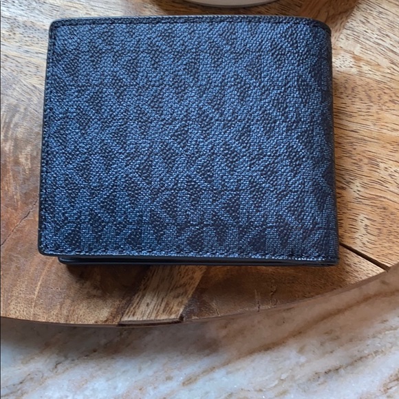 Men’s Michael Kors wallet New! - Picture 5 of 7